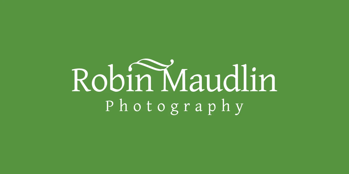 Robin Maudlin Photography Logo